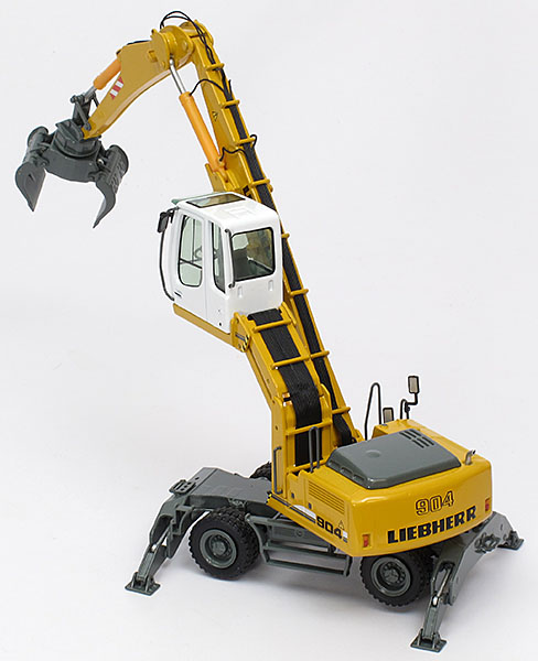 Picture Liebherr A 904 C (material handler)