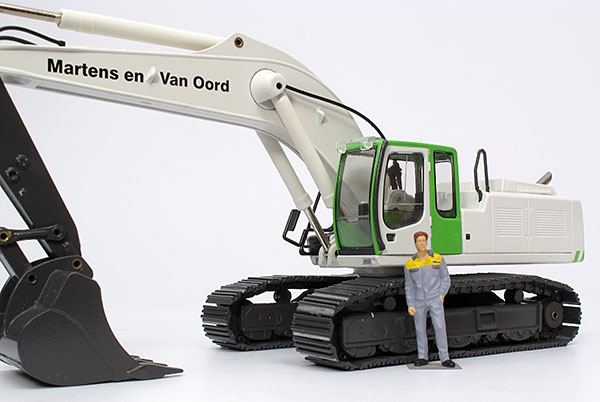 Picture Liebherr R 954 C – “Martens en van Oord”