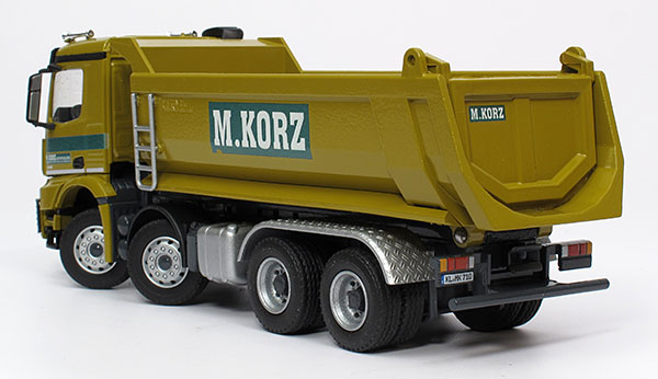 Picture Mercedes-Benz / Carnehl Arocs 4145 w/ halfpipe – “M. Korz”